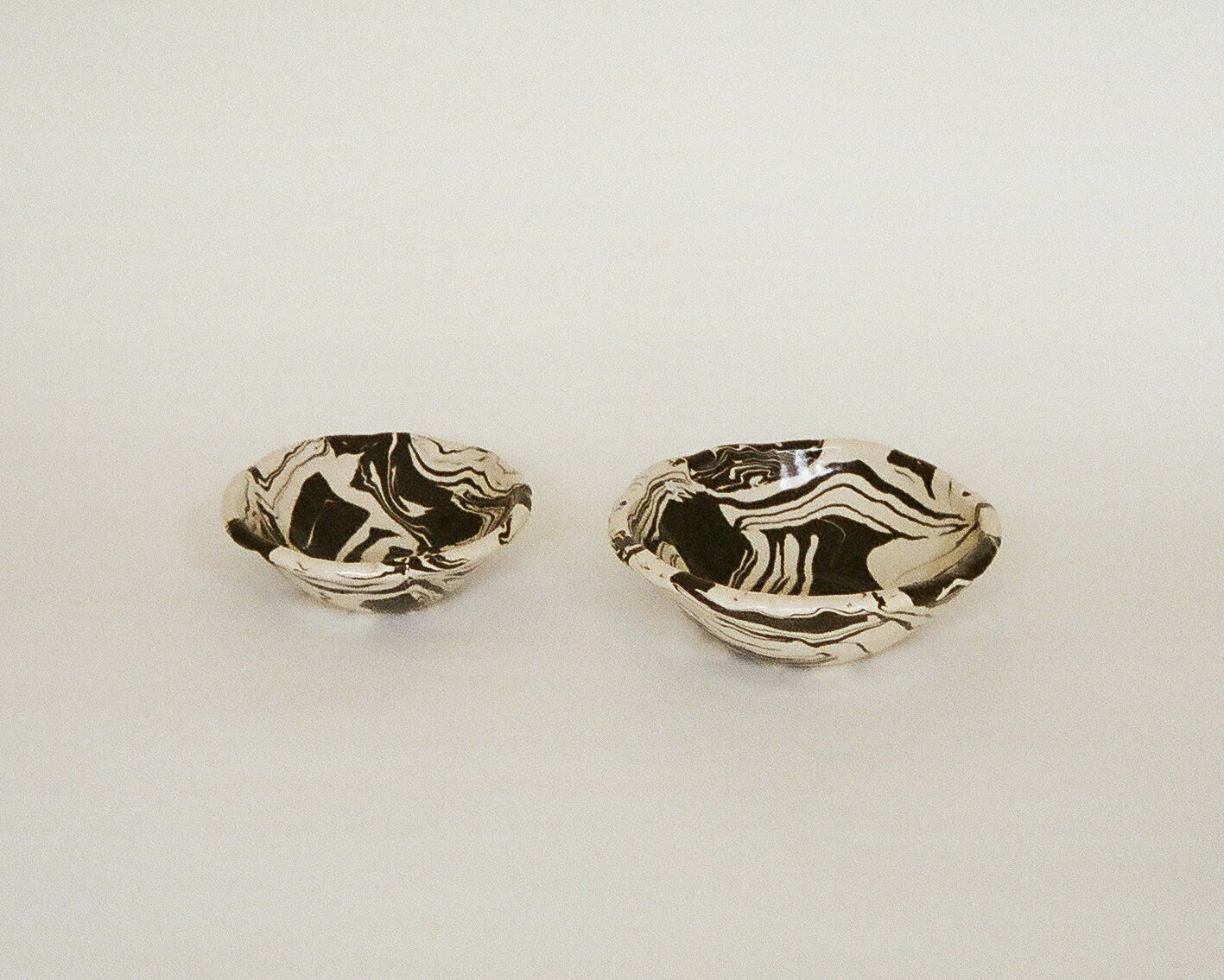 Bowl Marble Black M