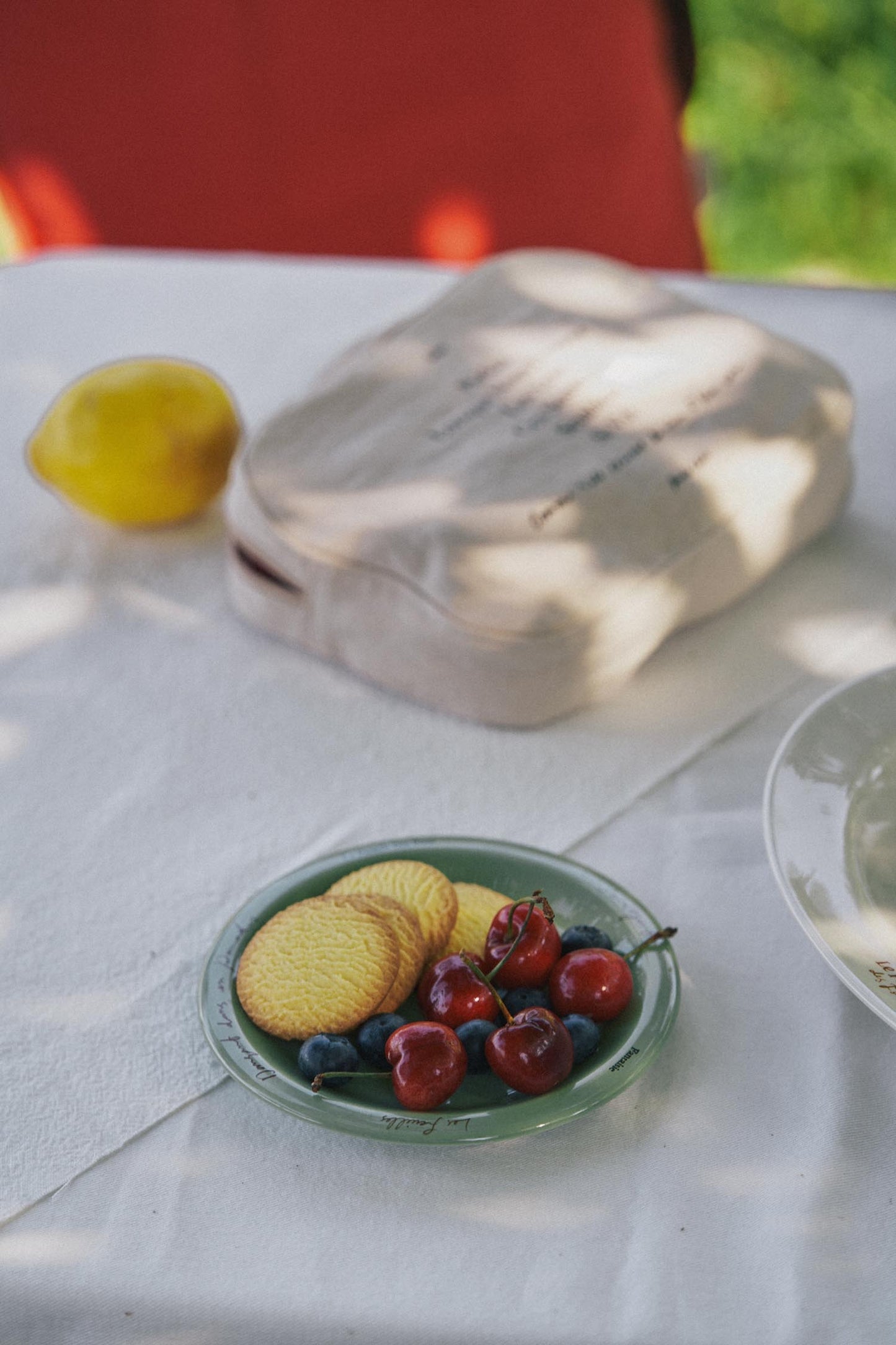 Le Paradis Saucer (Olive)