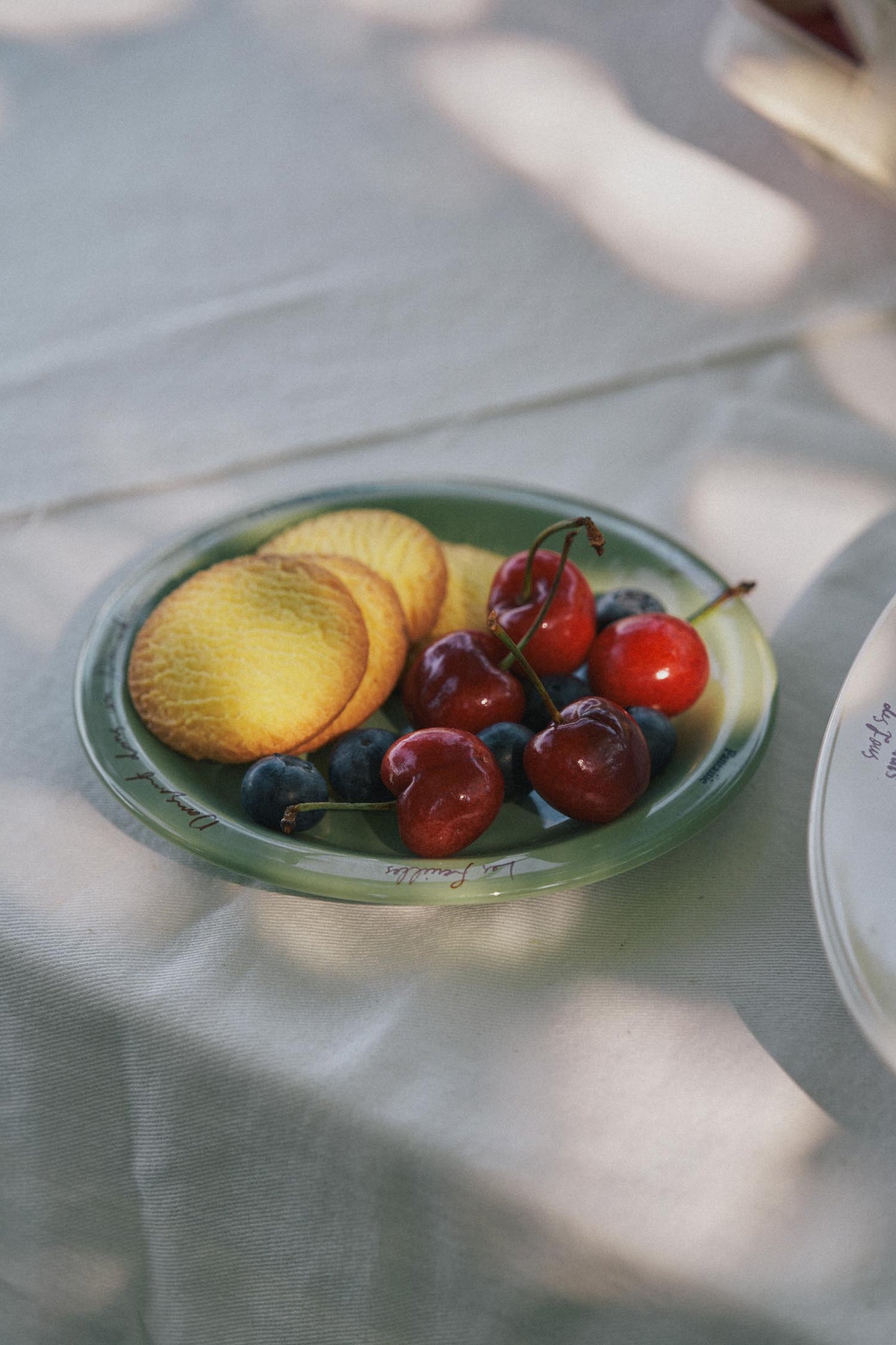Le Paradis Saucer (Olive)